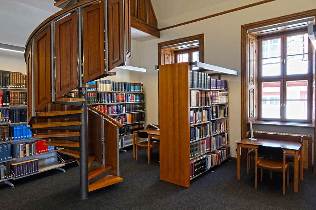 The reading room of the Martinus-Bibliothek, Mainz