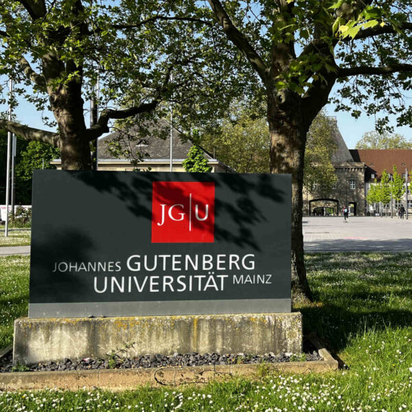 Jgu eingang